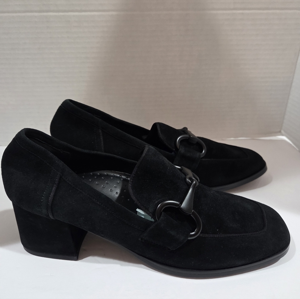 VANELI Chic Black Suede Loafers new 7.5.